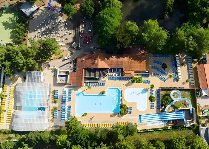 Mobile 749 6pers Bois Dormant